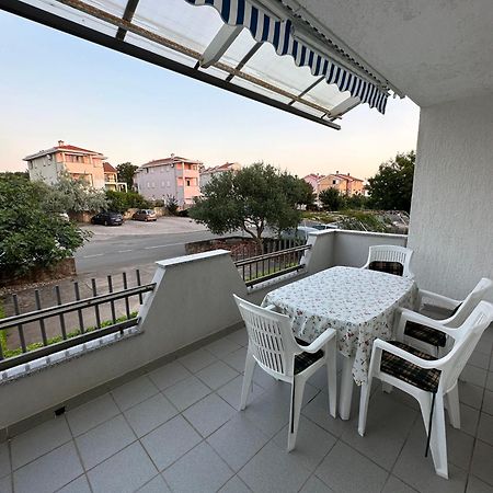 Apartmani Ana Malinska Εξωτερικό φωτογραφία
