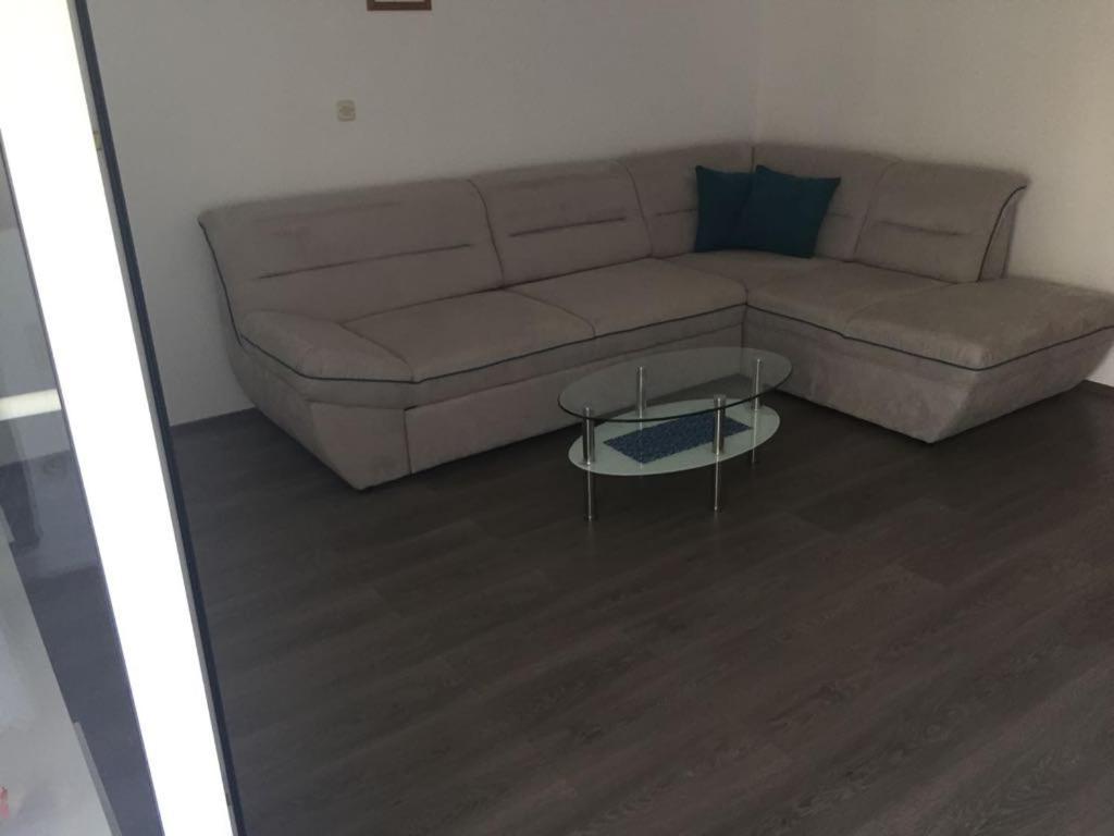 Apartmani Ana Malinska Εξωτερικό φωτογραφία